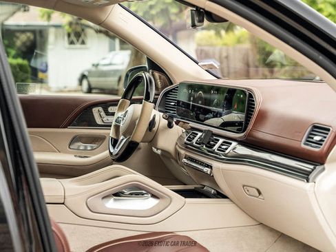 Used 2023 Mercedes-Benz Maybach GLS 600 4MATIC image 64