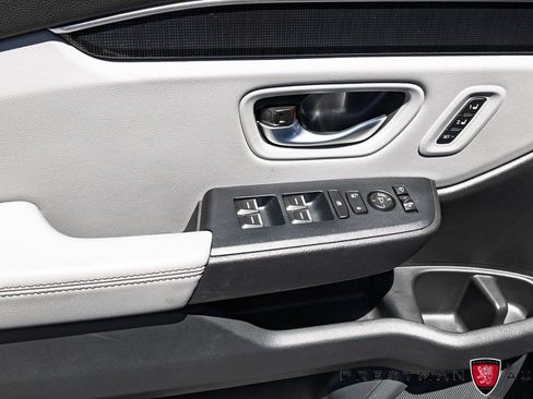 Used 2025 Honda Pilot Elite image 26