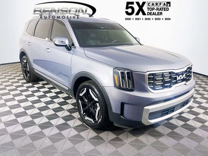 Used 2024 Kia Telluride S w/ S Sunroof Package