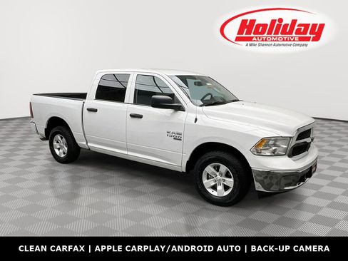 Used 2022 RAM 1500 Classic SLT AWD/4WD image 1
