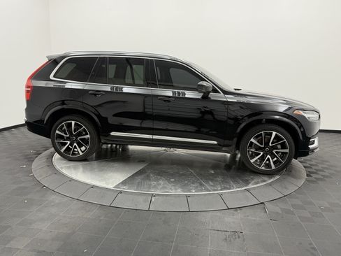 Certified 2023 Volvo XC90 B6 Plus w/ Protection Package Premier AWD/4WD image 8