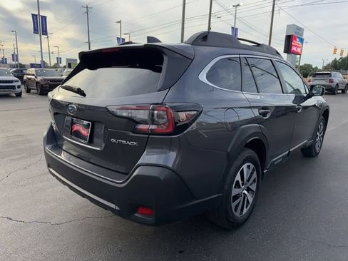 Used 2025 Subaru Outback Premium AWD/4WD image 5