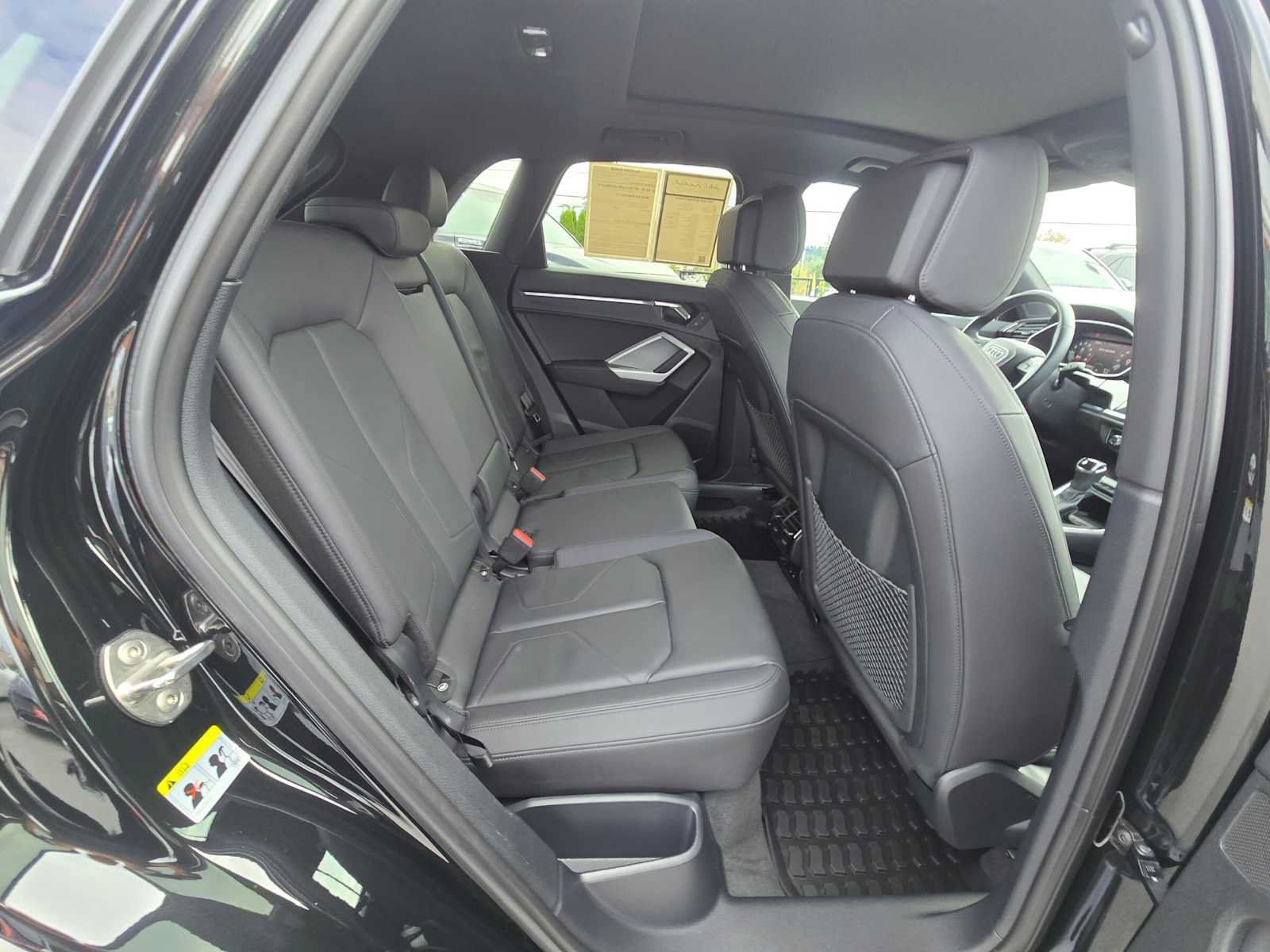 Used 2023 Audi Q3 2.0T Premium Plus w/ Premium Plus Package AWD/4WD image 12