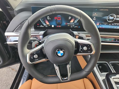 Used 2026 BMW 740i xDrive w/ Premium Package AWD/4WD image 19