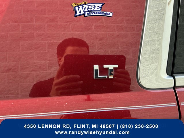 Used 2020 Chevrolet Suburban LT AWD/4WD image 36