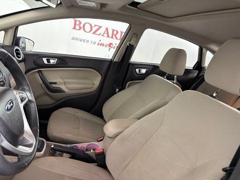 Used 2016 Ford Fiesta SE w/ Cold Weather Package FWD image 11