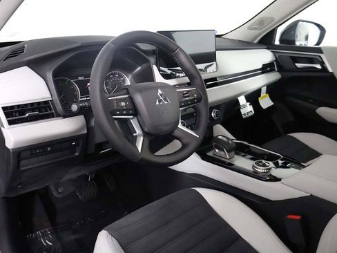 New 2026 Mitsubishi Outlander SE AWD/4WD image 29