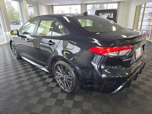 Certified 2023 Toyota Corolla SE w/ SE Package image 5