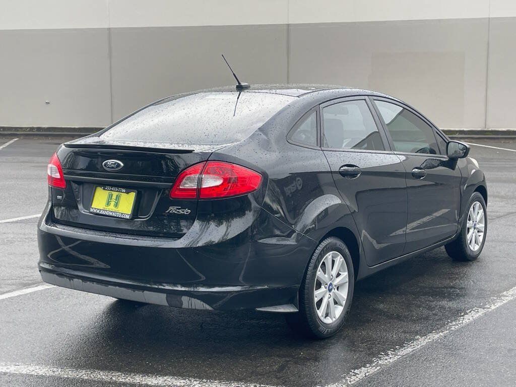 Used 2012 Ford Fiesta SE FWD image 5
