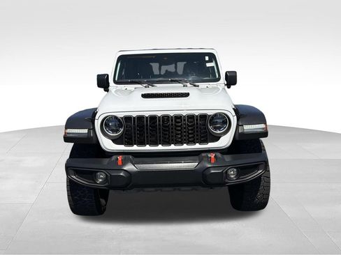 Used 2024 Jeep Gladiator Mojave w/ Technology Group AWD/4WD image 8