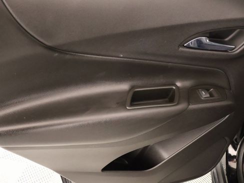 Used 2022 Chevrolet Equinox LT image 16