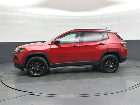 New 2026 Jeep Compass Latitude image 7