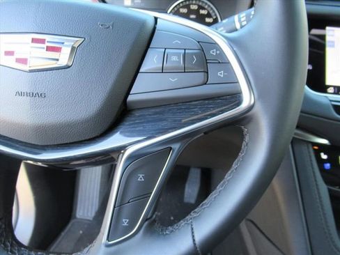 Certified 2025 Cadillac XT5 Premium Luxury image 24