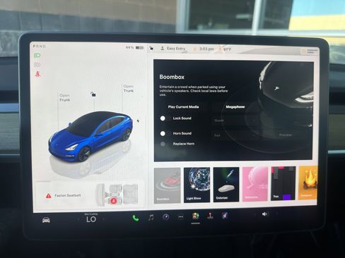 Used 2023 Tesla Model 3 Standard Range image 30