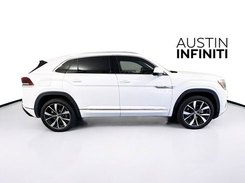 Used 2025 Volkswagen Atlas Cross Sport SEL Premium R-Line image 8