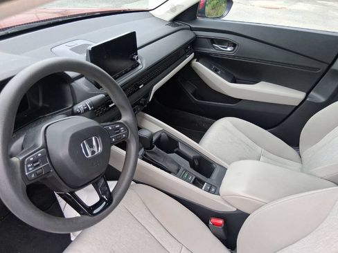 Used 2023 Honda Accord EX image 11