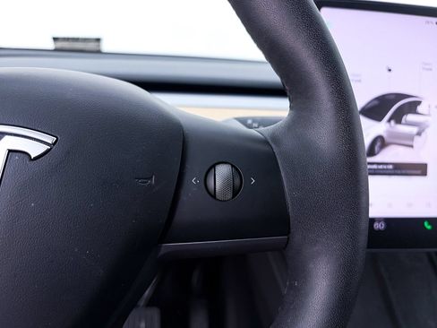 Used 2023 Tesla Model Y Long Range AWD/4WD image 27