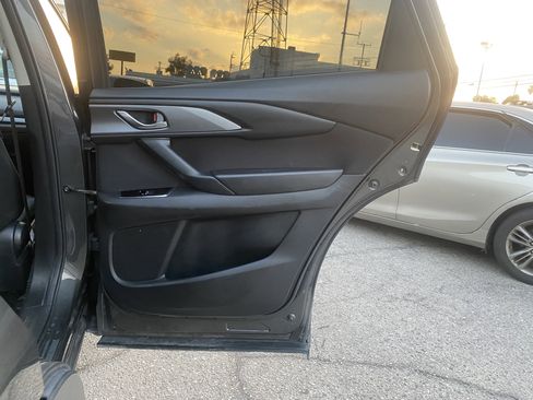 Used 2019 MAZDA CX-9 Sport image 18