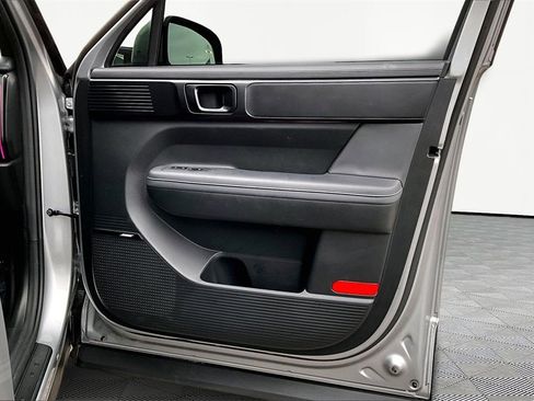 Used 2025 Hyundai Santa Fe Calligraphy image 24