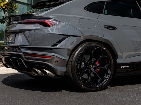 Used 2023 Lamborghini Urus Performante image 15