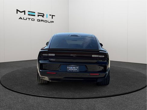 Used 2024 Dodge Charger Daytona Scat Pack w/ Plus Group AWD/4WD image 8