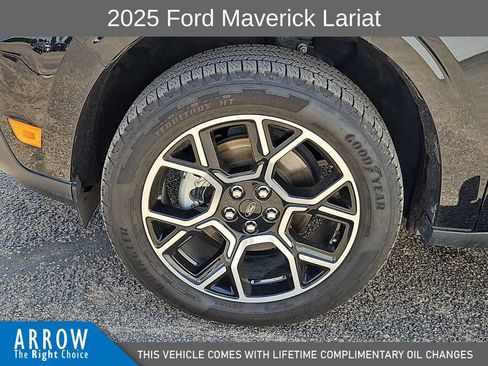 Used 2025 Ford Maverick Lariat w/ 4K Tow Package AWD/4WD image 17