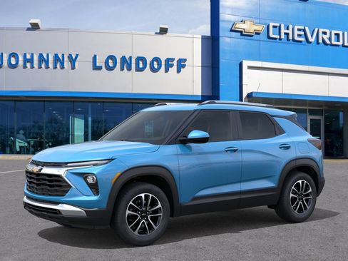 New 2026 Chevrolet TrailBlazer LT w/ Convenience Package FWD image 2