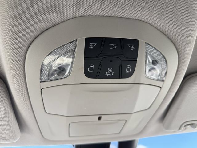 Used 2018 Chrysler Pacifica Touring-L Plus FWD image 26