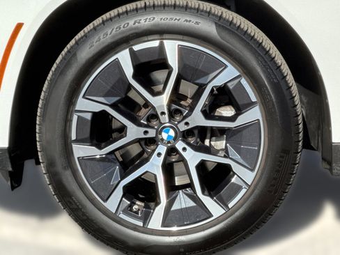 Used 2025 BMW X3 xDrive30i w/ Convenience Package image 11