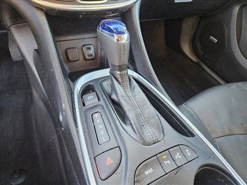 Used 2018 Chevrolet Volt Premier w/ Driver Confidence Package image 12