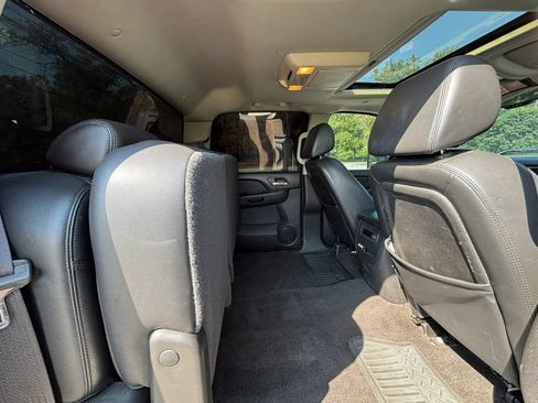 Used 2009 GMC Sierra 2500 SLT w/ Entertainment Package AWD/4WD image 17