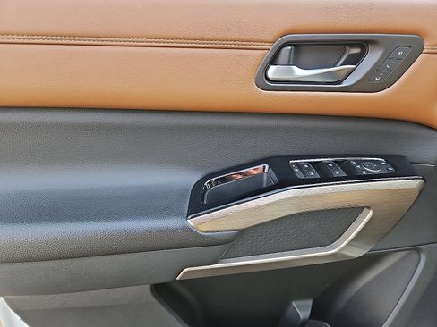 Certified 2022 Nissan Pathfinder Platinum w/ Cargo Package image 12