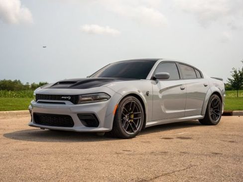 Used 2020 Dodge Charger SRT Hellcat w/ Harman/Kardon Audio Group RWD image 3