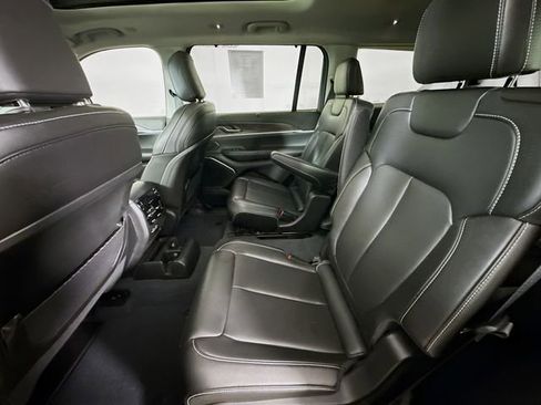 Used 2023 Jeep Grand Cherokee L Limited w/ Luxury Tech Group II AWD/4WD image 26