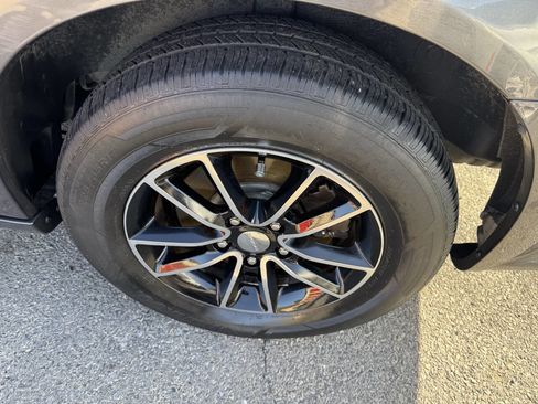 Used 2017 Dodge Grand Caravan GT image 19