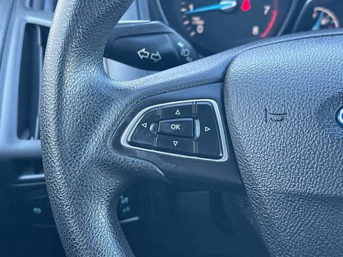 Used 2015 Ford Focus S image 24