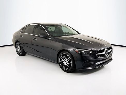 Used 2023 Mercedes-Benz C 300 Sedan image 3