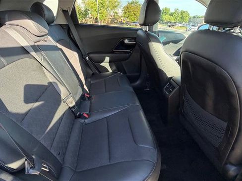 Used 2020 Kia Niro Touring FWD image 11