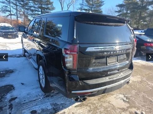 Used 2022 Chevrolet Suburban Premier image 5