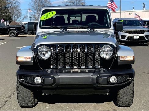 Certified 2023 Jeep Gladiator Willys image 3
