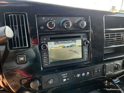 Used 2021 Chevrolet Express 2500 image 3