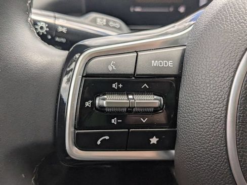 Certified 2024 Kia Sorento S w/ Panoramic Sunroof Package FWD image 28