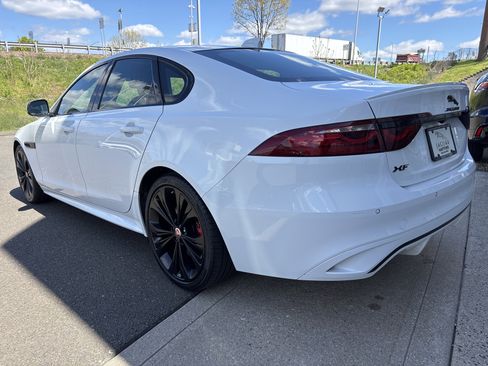 Certified 2023 Jaguar XF R-Dynamic SE AWD/4WD image 6