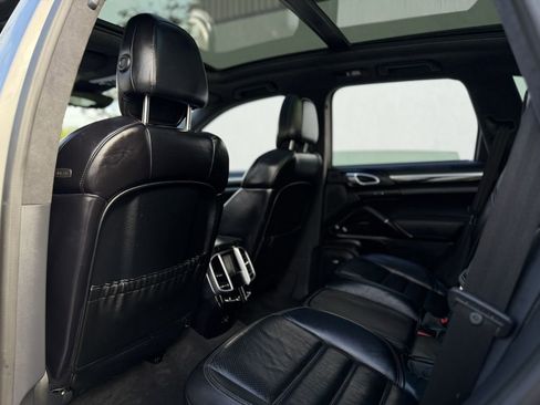 Used 2017 Porsche Cayenne Turbo image 26