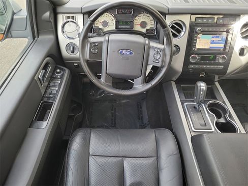 Used 2012 Ford Expedition Limited image 19