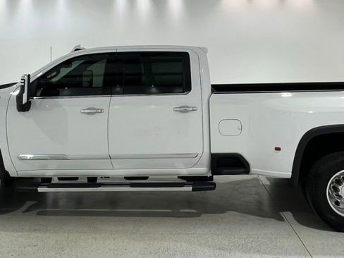 Used 2024 Chevrolet Silverado 3500 High Country AWD/4WD image 1
