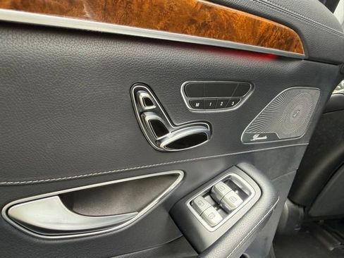 Used 2015 Mercedes-Benz S 550 Sedan image 17