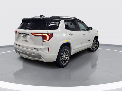 New 2026 GMC Terrain Denali w/ LPO, Black Badging Package image 3