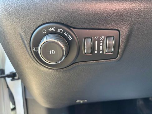Used 2022 Jeep Compass Limited AWD/4WD image 20