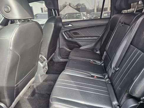 Used 2024 Volkswagen Tiguan SE R-Line image 28